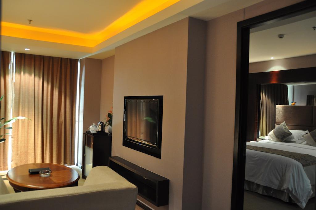 Chengdu Essen International Hotel Room photo